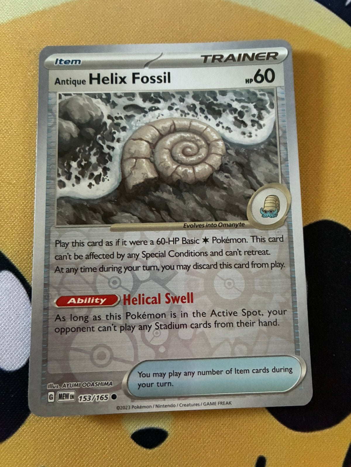 Antique Helix Fossil 153/165 Reverse Holo, Ophalen of Verzenden, Zo goed als nieuw