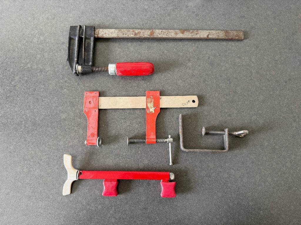 Metalen lijmklemmen / figuurzaagklem / vorkuitzetter, Ophalen of Verzenden, Gebruikt, Overige typen