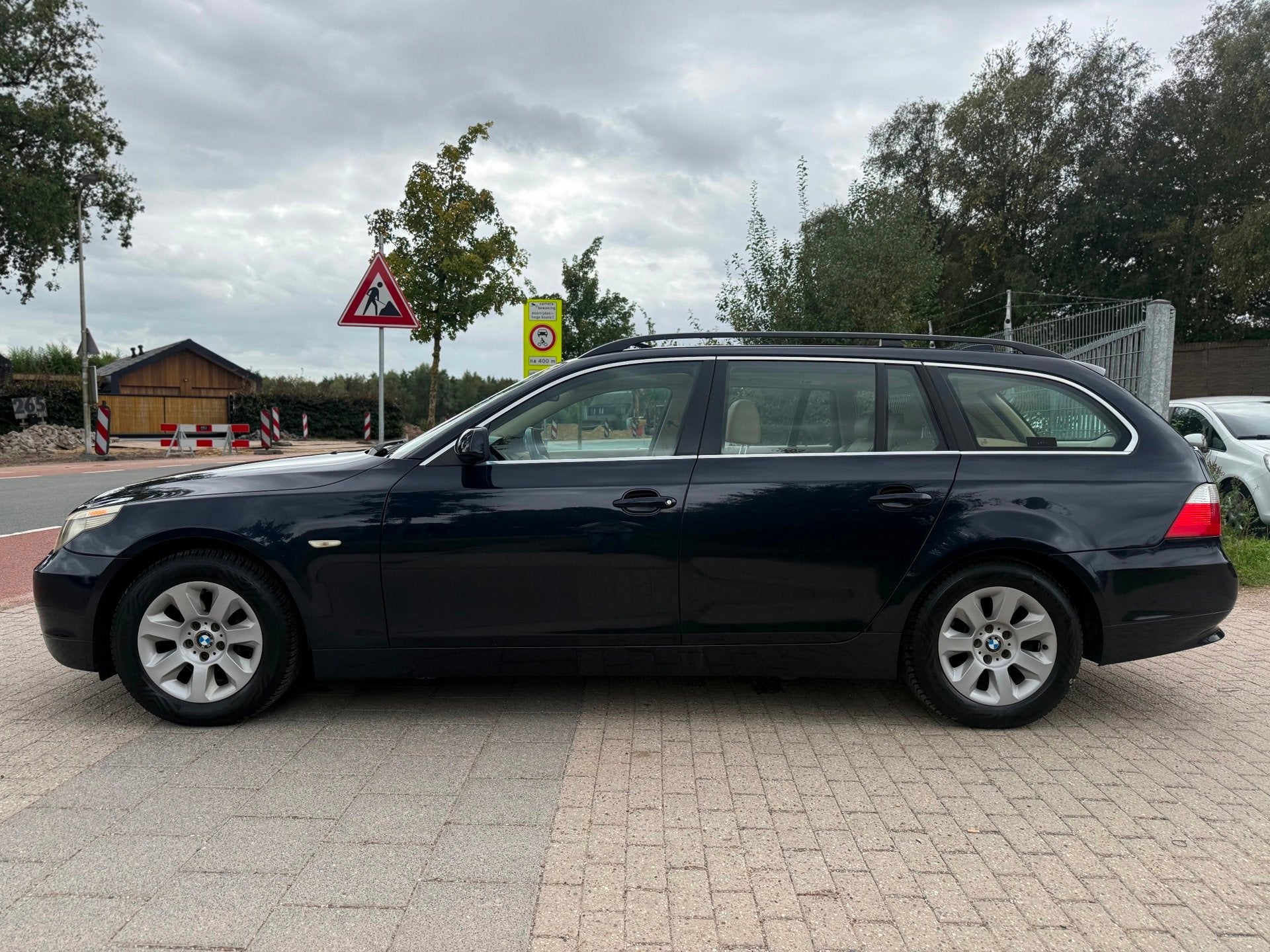 BMW 5-serie Touring 525i Executive AIRCO CRUISE PANO PDC, Auto's, Achterwielaandrijving, 2497 cc, Blauw, Handgeschakeld