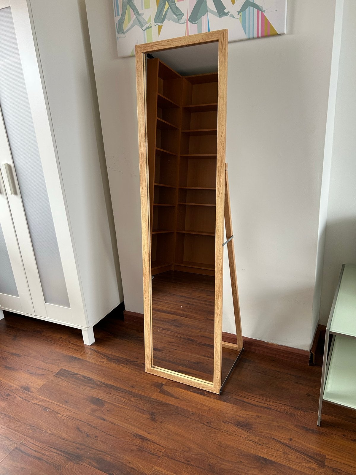 Houten passpiegel met standaard, Huis en Inrichting, Woonaccessoires | Spiegels, Ophalen, Minder dan 50 cm, Gebruikt, 150 tot 200 cm