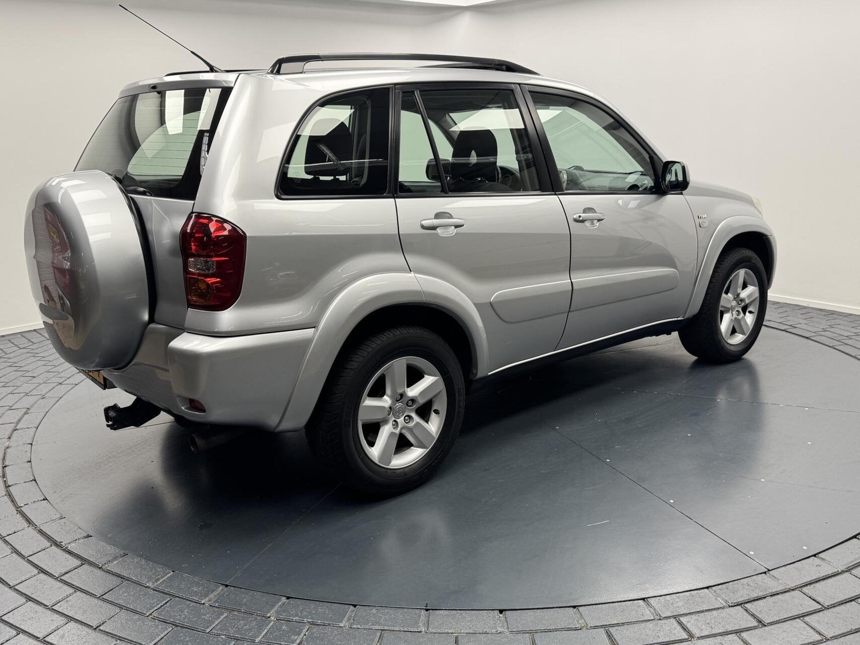 Toyota RAV4 2.0i-16V VVT-i Automaat-Airco-Afn.Trekhaak-Panor, Auto's, Automaat, 1998 cc, Gebruikt, 4 cilinders