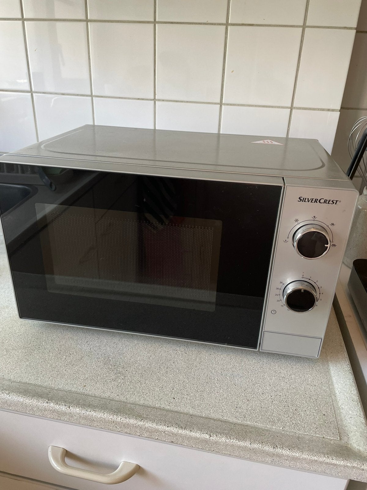 Goed werkende magnetron, Ophalen, Gebruikt
