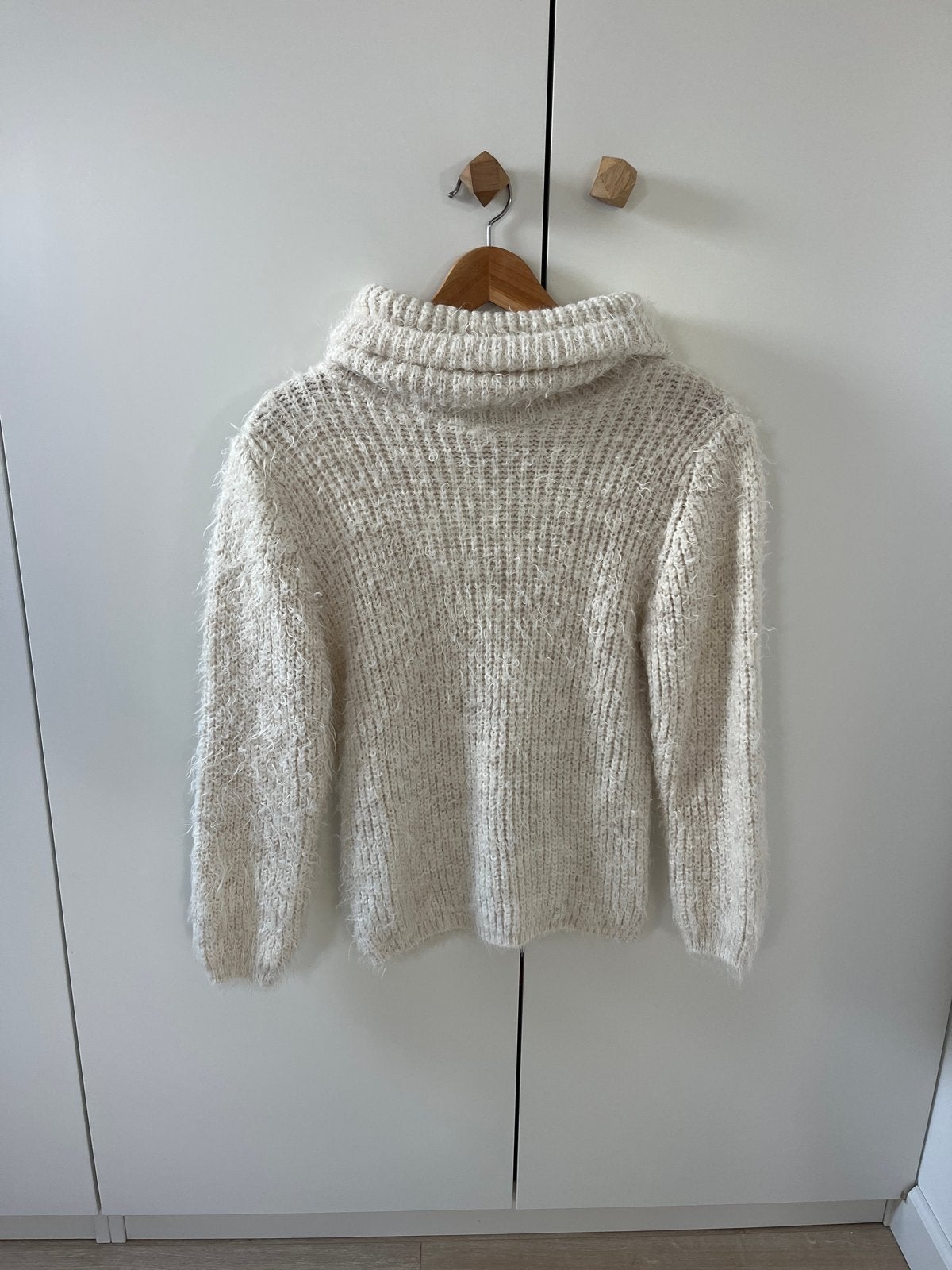 Witte/creme coltrui met pluizige textuur - Maat L, Ophalen of Verzenden, Zo goed als nieuw, Maat 42/44 (L), Wit