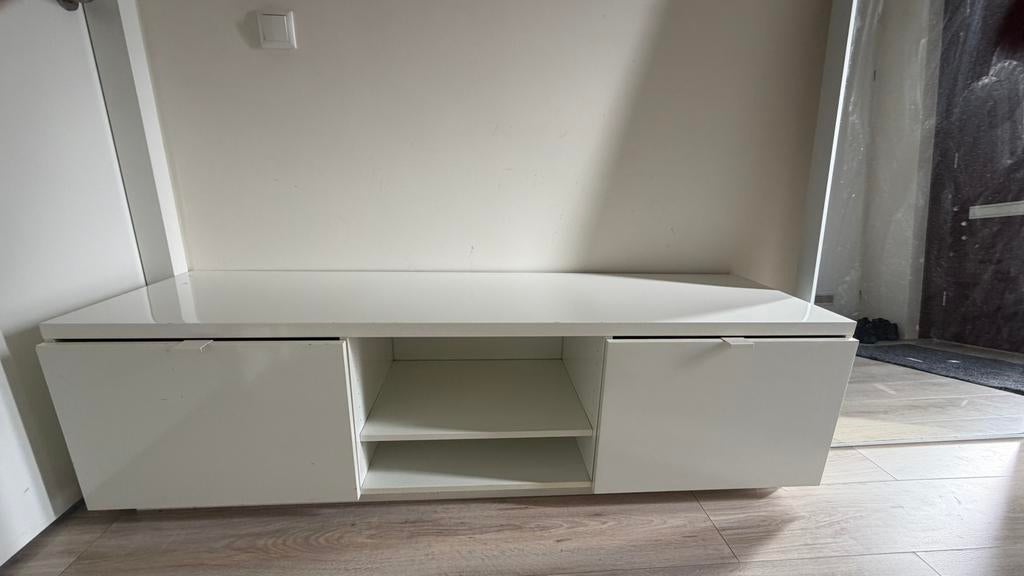 IKEA TV meubel kast, Gebruikt, 150 tot 200 cm, Ophalen of Verzenden, Minder dan 100 cm