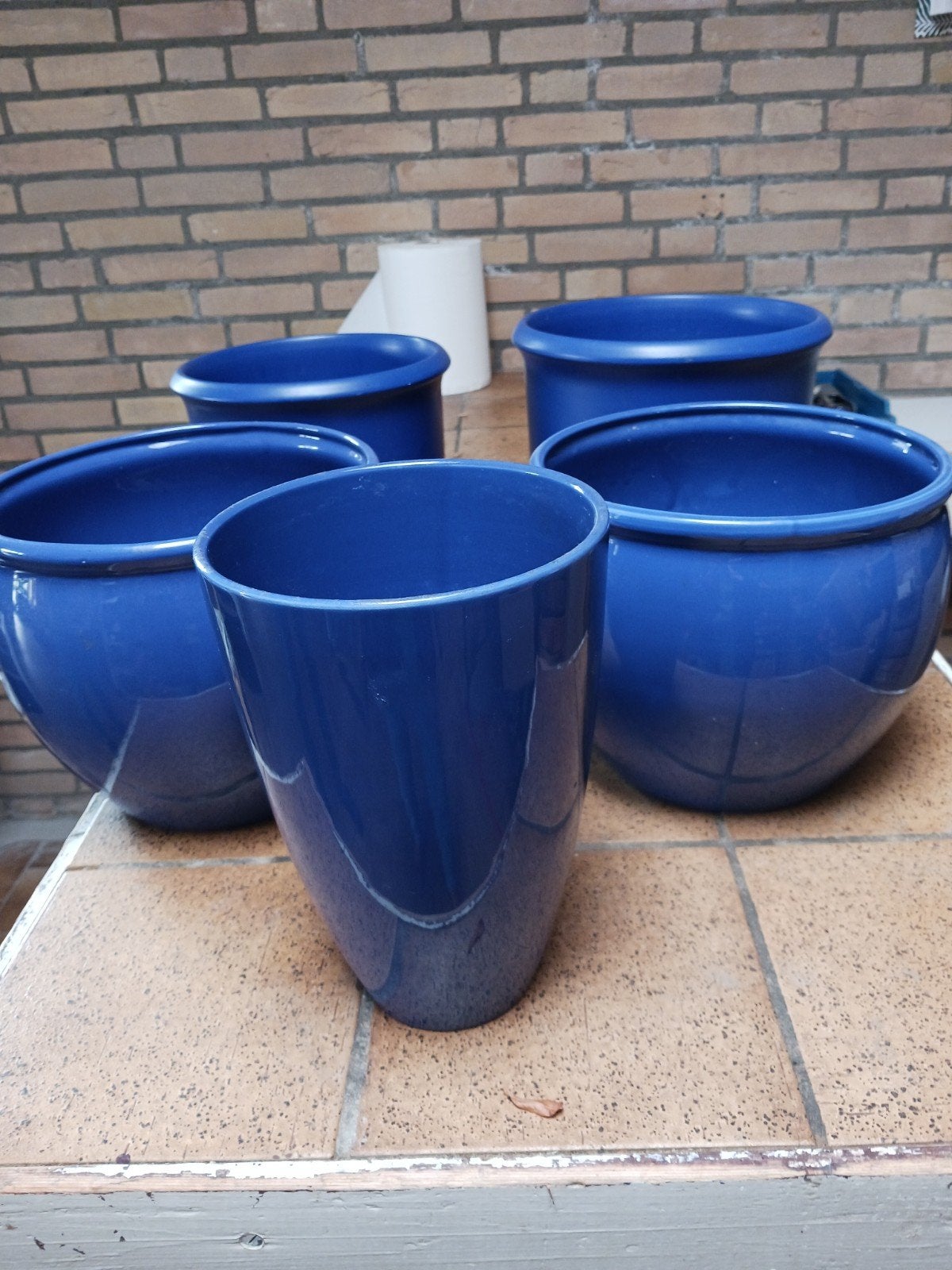 4 potten + blauwe vaas, Ophalen, Rond, Zo goed als nieuw, Aardewerk