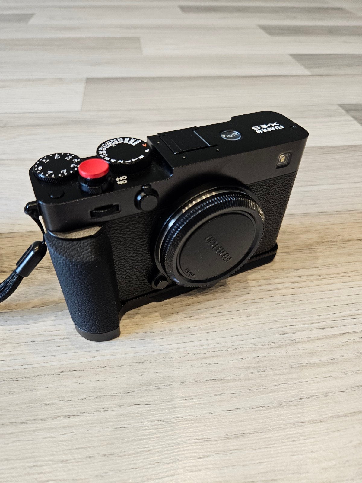 Fujifilm X-E5 (146 clicks) Systeemcamera met accessoires, Audio, Tv en Foto, Fotocamera's Digitaal, Zo goed als nieuw, Systeemcamera