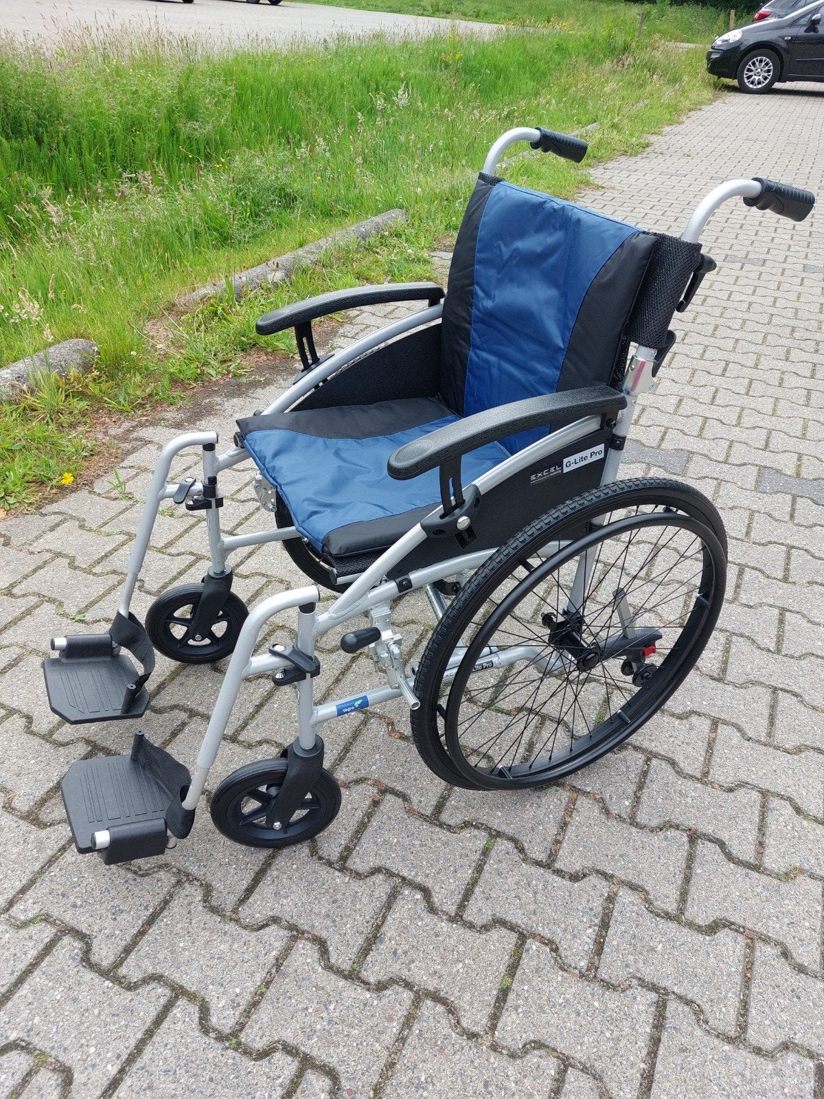 G lite  pro ook in rood lichtgewicht rolstoel, Ophalen of Verzenden, Zo goed als nieuw, Duwrolstoel