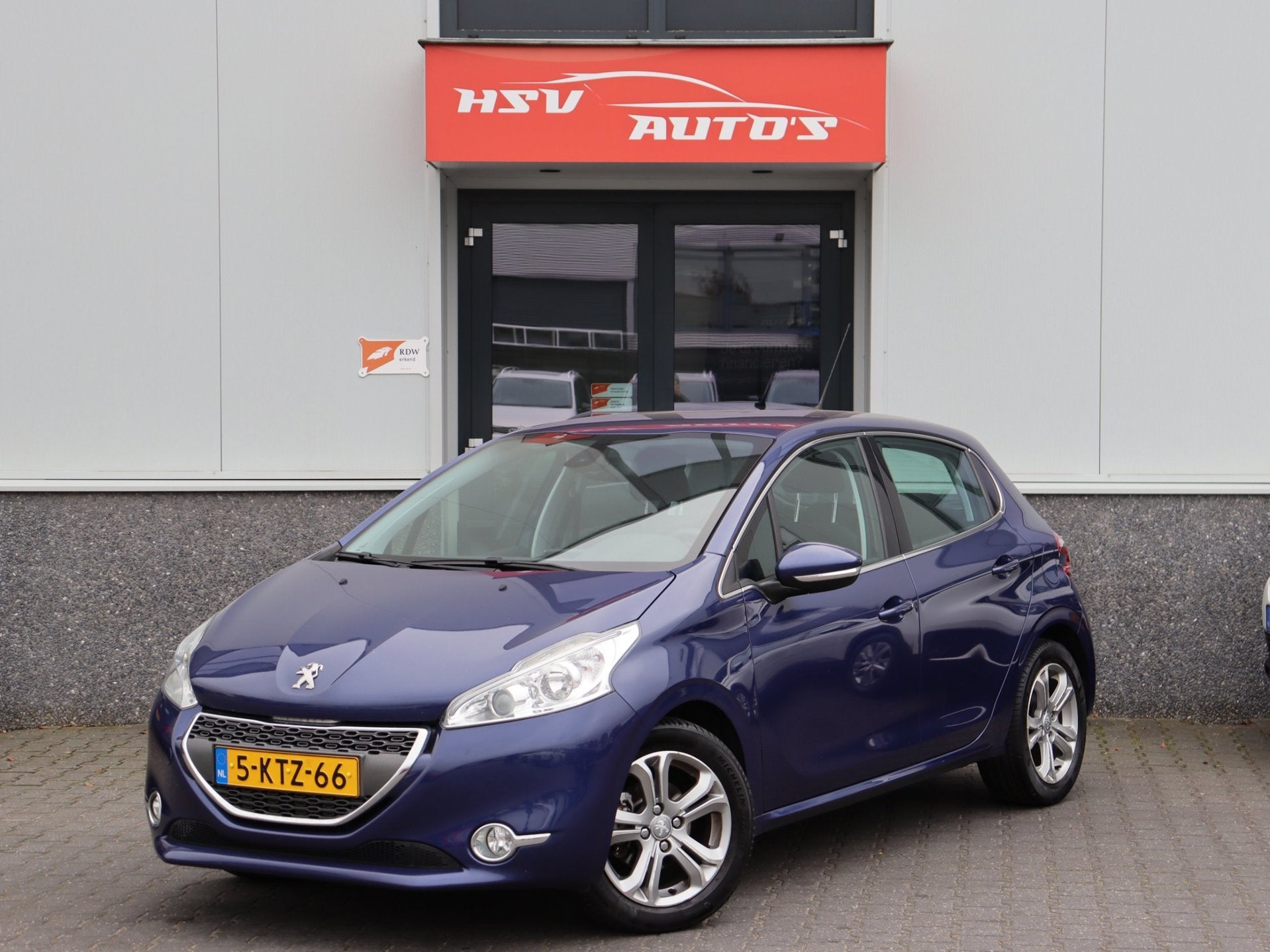 Peugeot 208 1.2 VTi Allure navi LM 1e eig org NL, Auto's, Voorwielaandrijving, Gebruikt, 31 €/maand, 1199 cc
