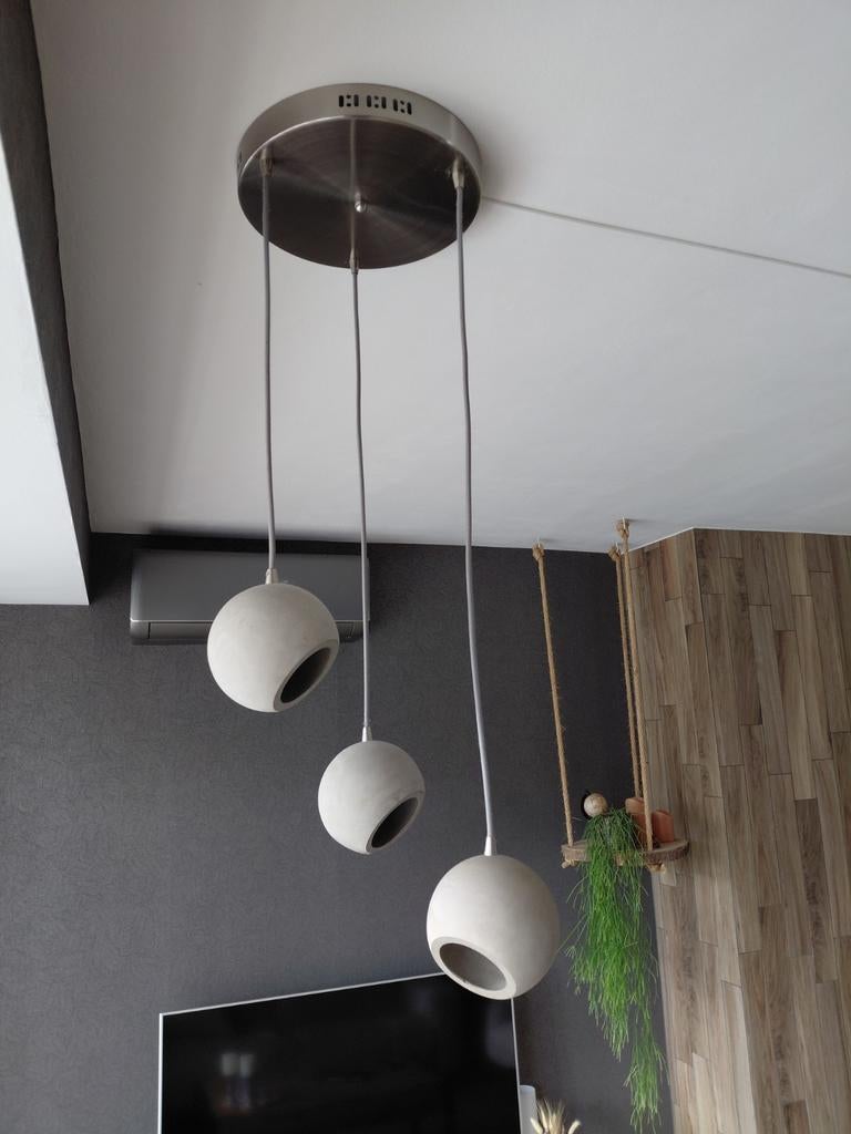 Moderne hanglamp met 3 bollen, beton"look", Overige materialen, Modern, Industrieel, Ophalen of Verzenden, Zo goed als nieuw
