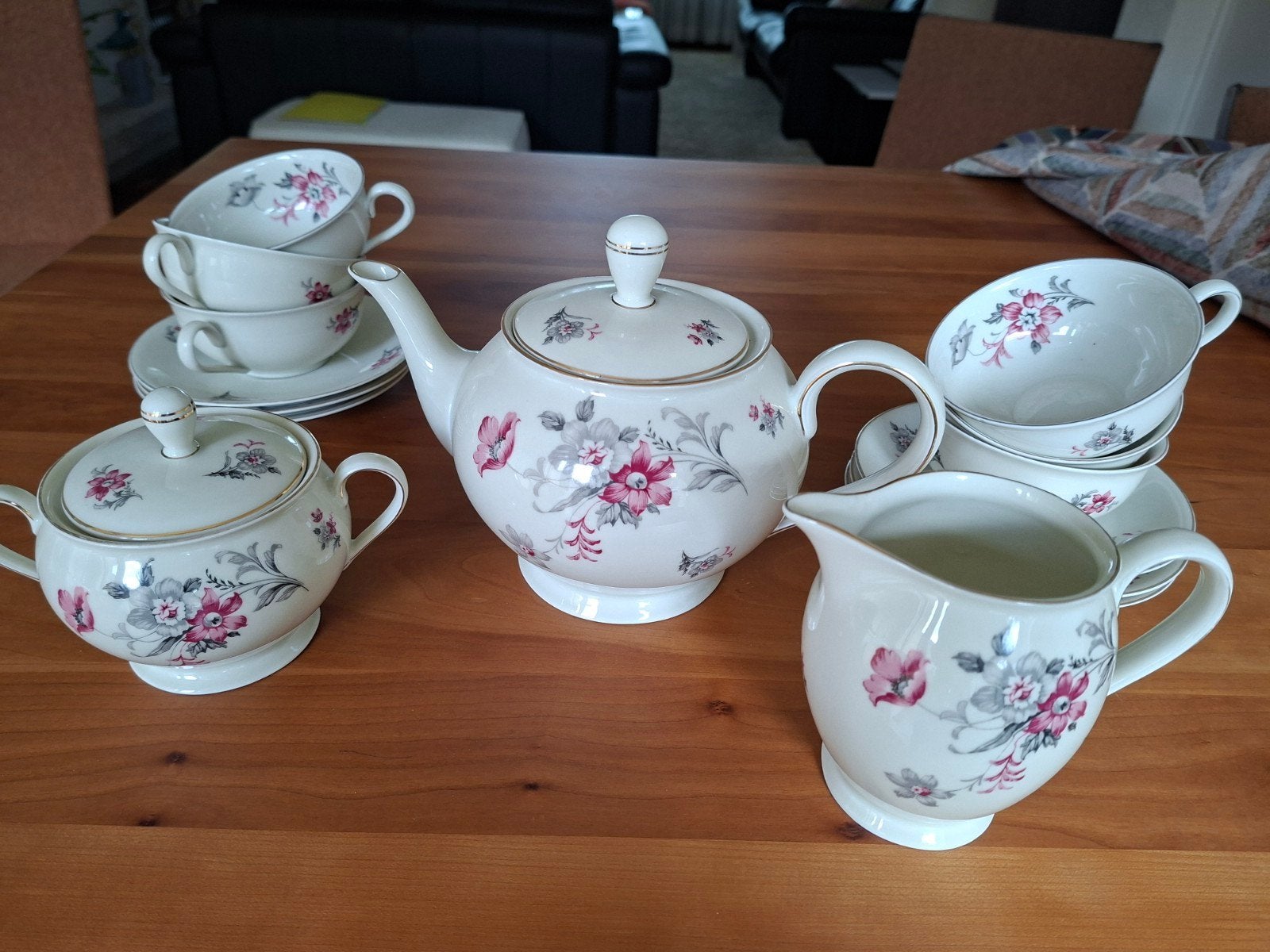 Hertel Jacob Bavaria antiek theeservies, Ophalen