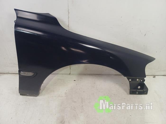 Scherm rechts-voor van een Volvo V70 (61300), Gebruikt, -, -, Ophalen of Verzenden