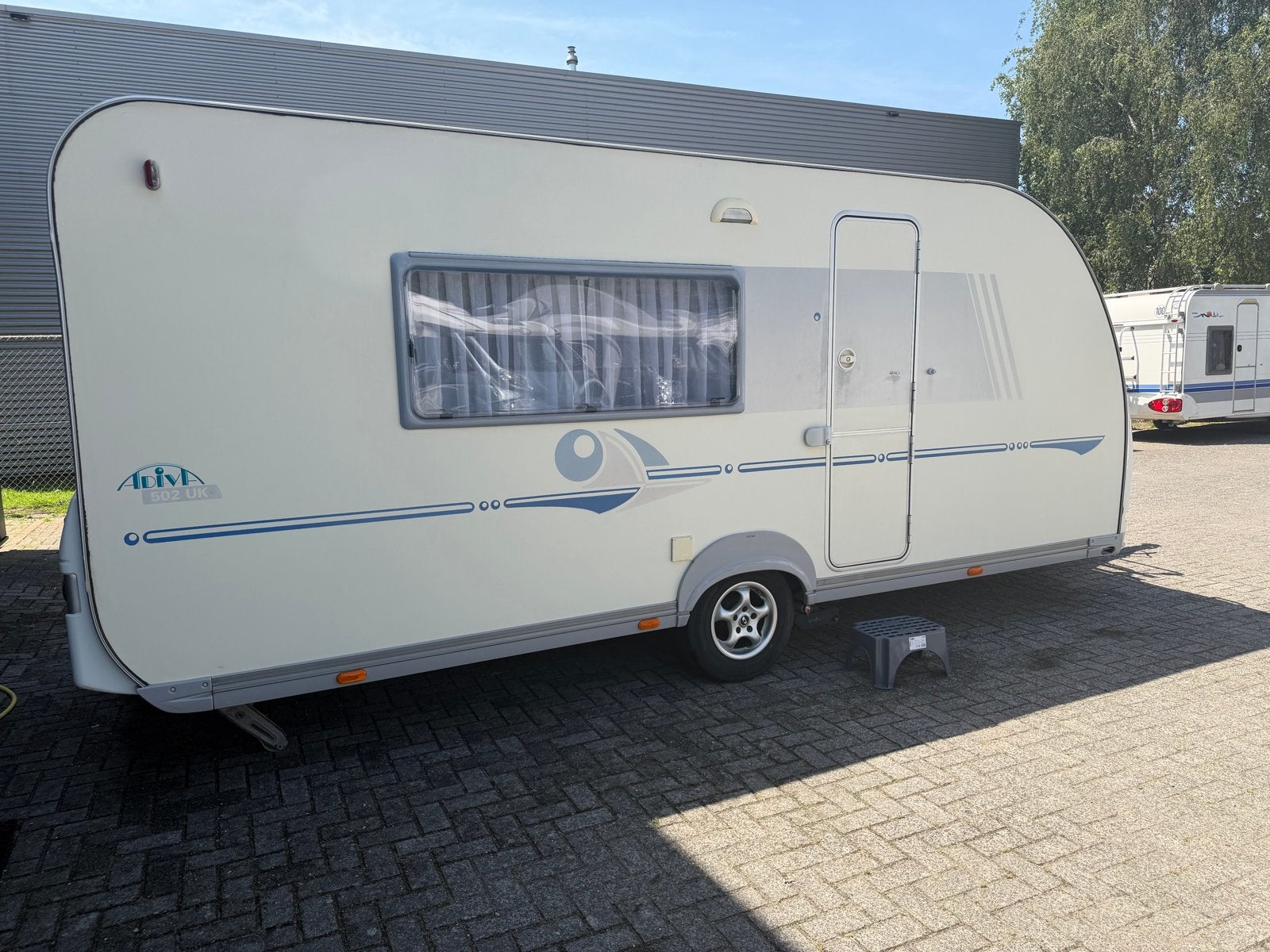 Adria Adiva 502 UK met mover, voortent en luifel - Bouwjaar, Caravans en Kamperen, Stapelbed, Rondzit, Bedrijf, Adria