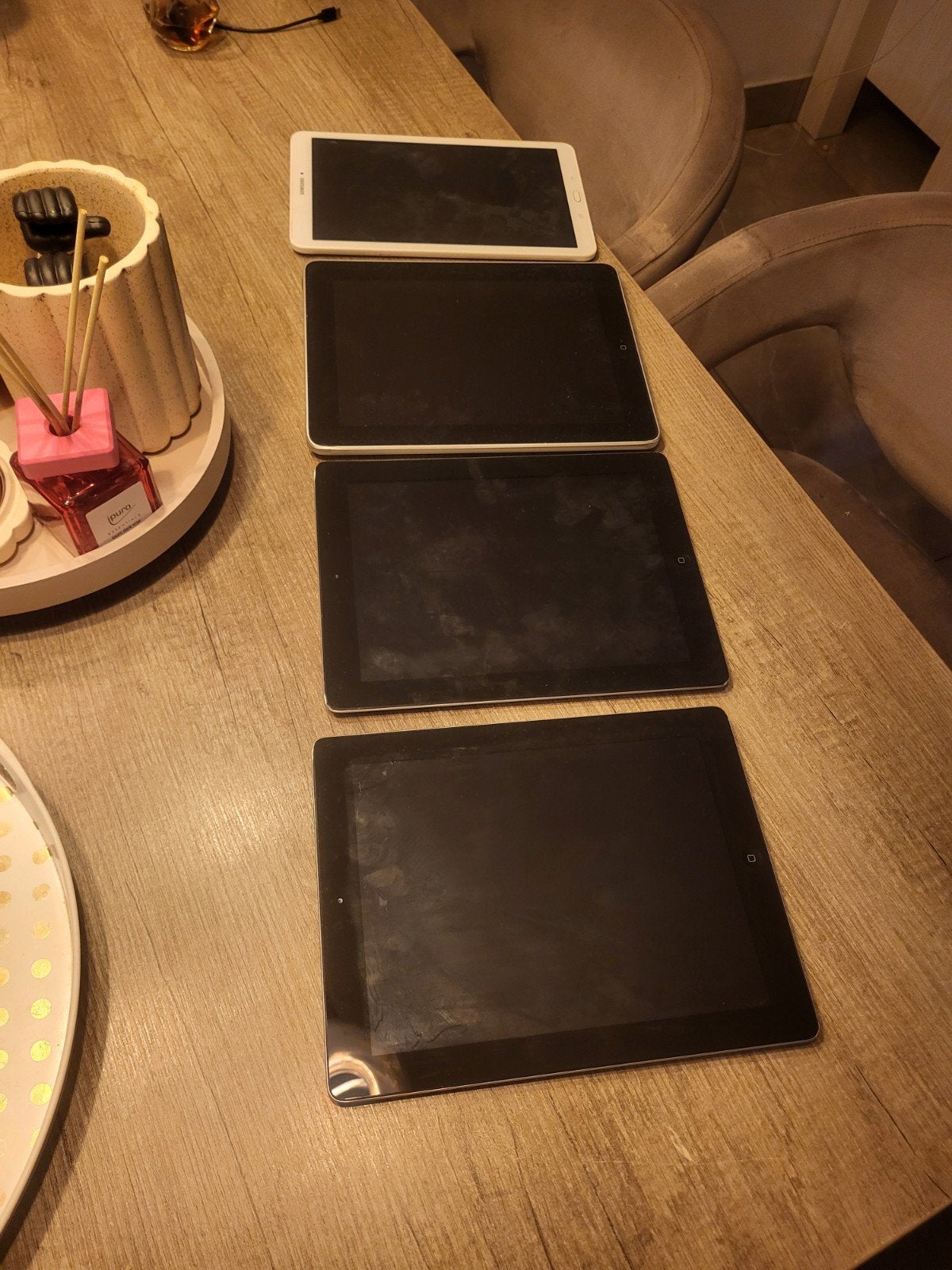 Verschillende iPads en een Samsung tablet, Computers en Software, Apple iPads, 10 inch, Gebruikt, 32 GB, Apple iPad