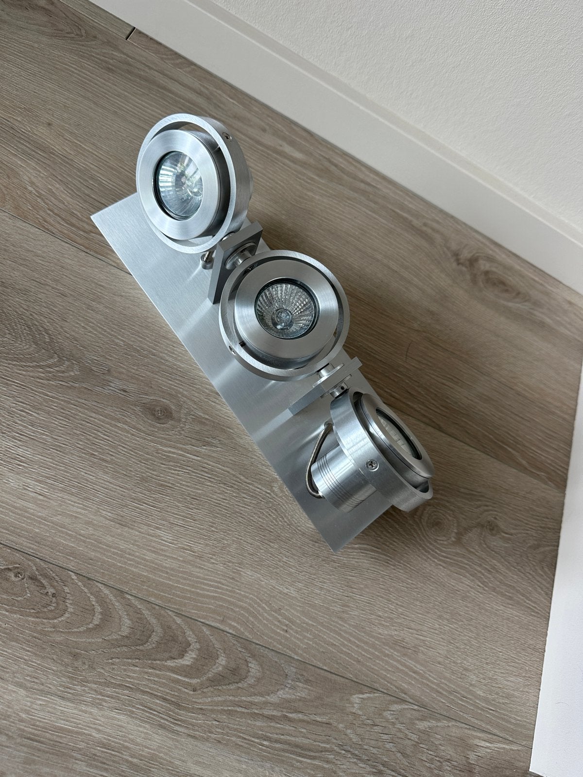 Zuiver Plafondspot/Wandlamp Geborsteld Aluminium, Zilver, Verstelbaar, GU10, Plafondspot