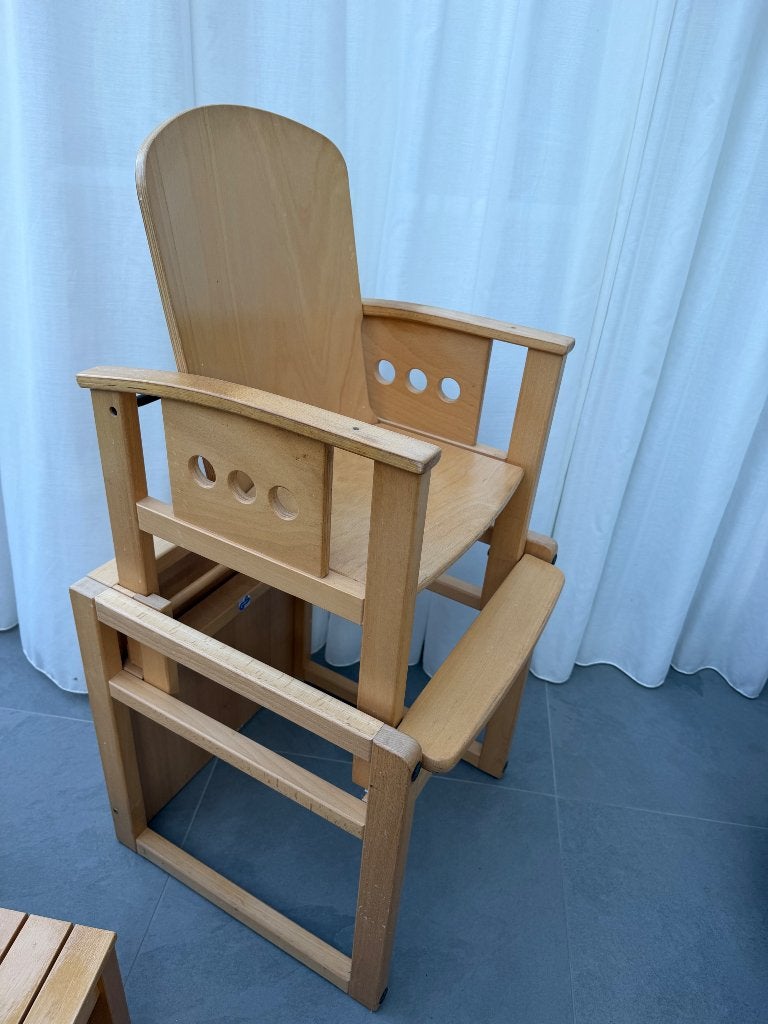 Nette stevige kinderstoel - tegelijkertijd stoel en tafel, Ophalen, Gebruikt, Meegroeistoel, Gordel(s)