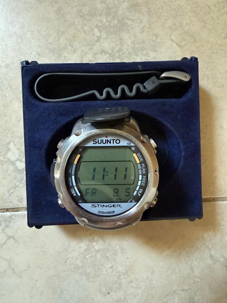 Suunto Stinger duikcomputer / duikhorloge, Watersport en Boten, Duiken, Gebruikt, Duikcomputer, Ophalen of Verzenden