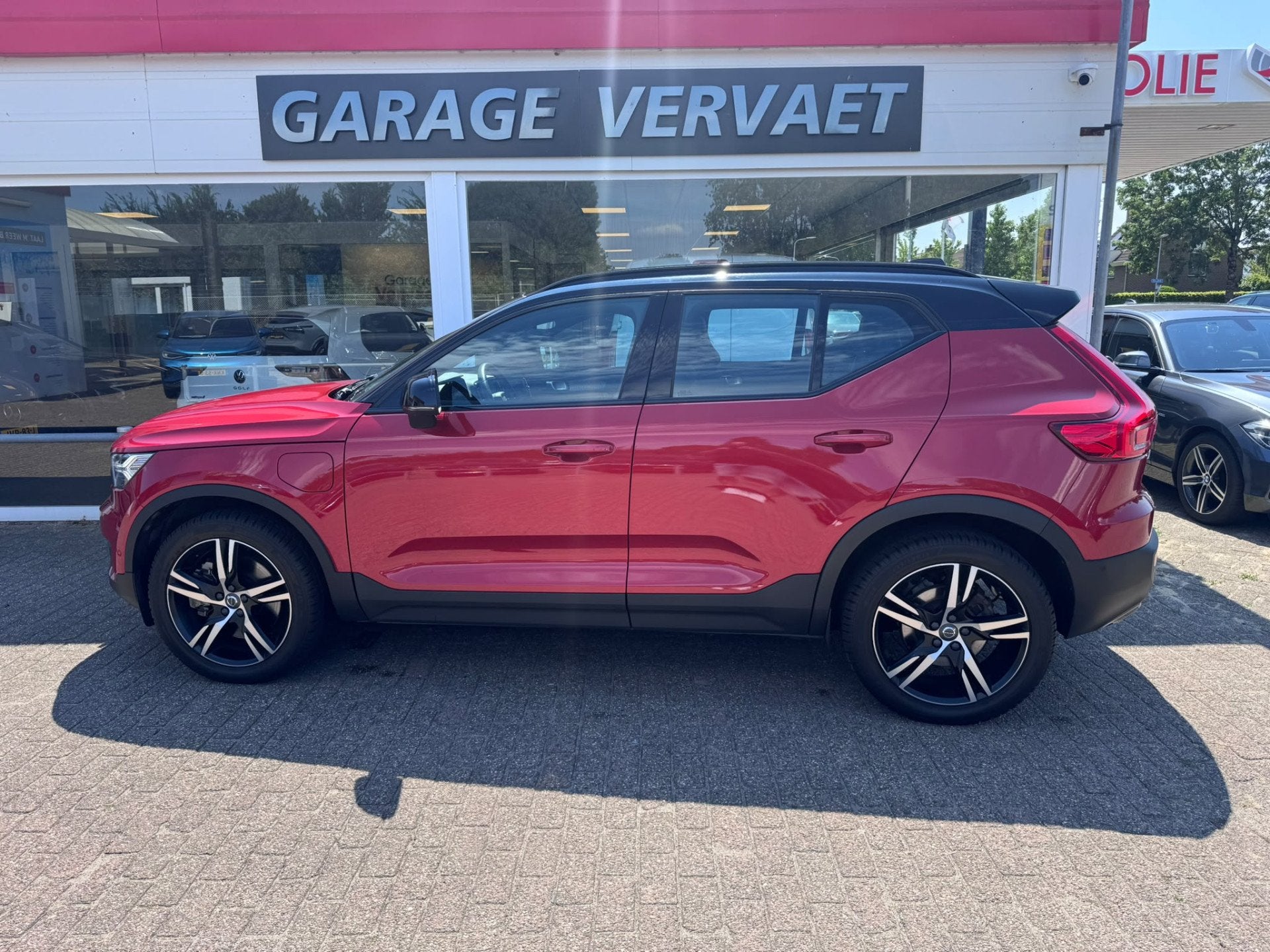 Volvo XC40 1.5 T5 Recharge R-Design (bj 2020, automaat), Hybride Elektrisch/Benzine, 3 cilinders, SUV of Terreinwagen, Geïmporteerd