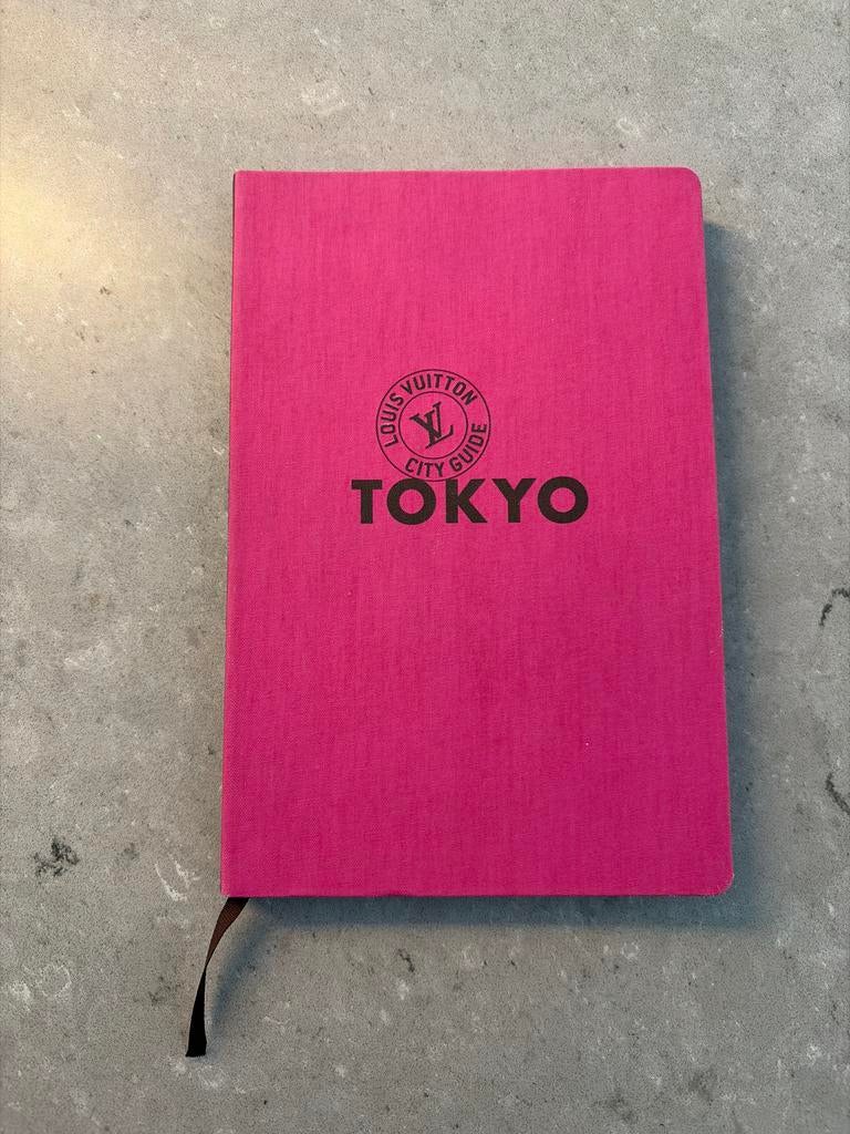 Louis Vuitton City Guide Tokyo, Overige merken, Ophalen of Verzenden, Zo goed als nieuw, Reisgids of -boek