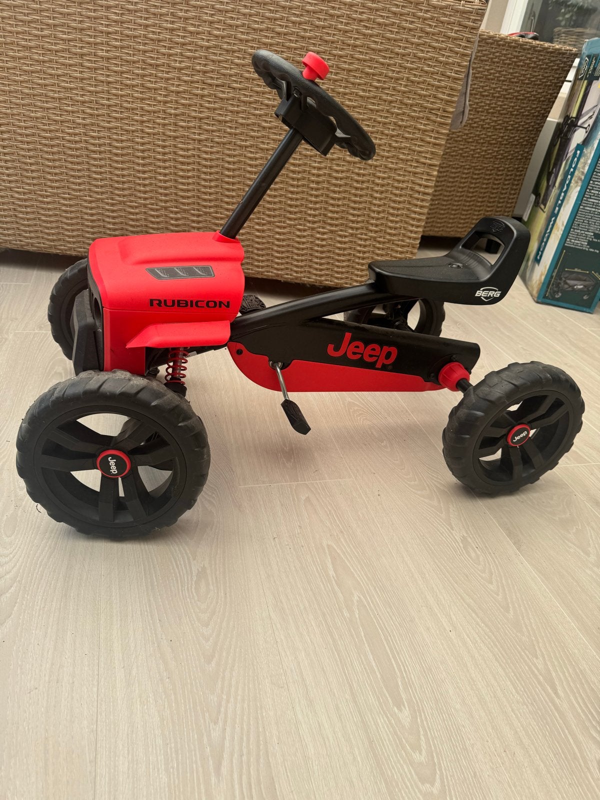 BERG Jeep Rubicon skelter - Zo goed als nieuw, Ophalen, Zo goed als nieuw, Trapvoertuig