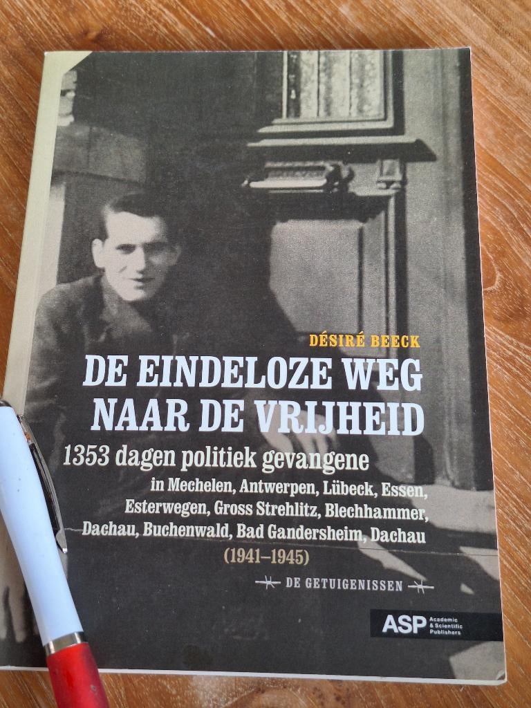 De eindeloze weg naar de vrijheid Dachau 1941-1945, Boeken, Ophalen of Verzenden, Tweede Wereldoorlog, Zo goed als nieuw, Overige onderwerpen