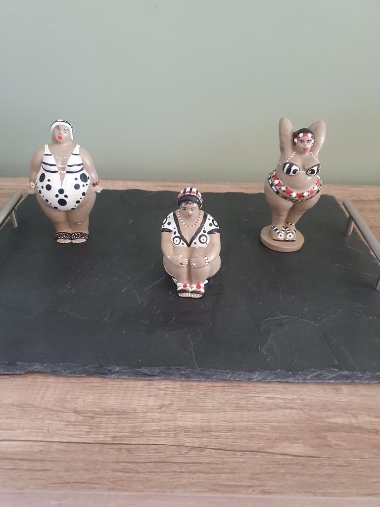 Set van 3 vrolijke badpakdames beeldjes, Ophalen