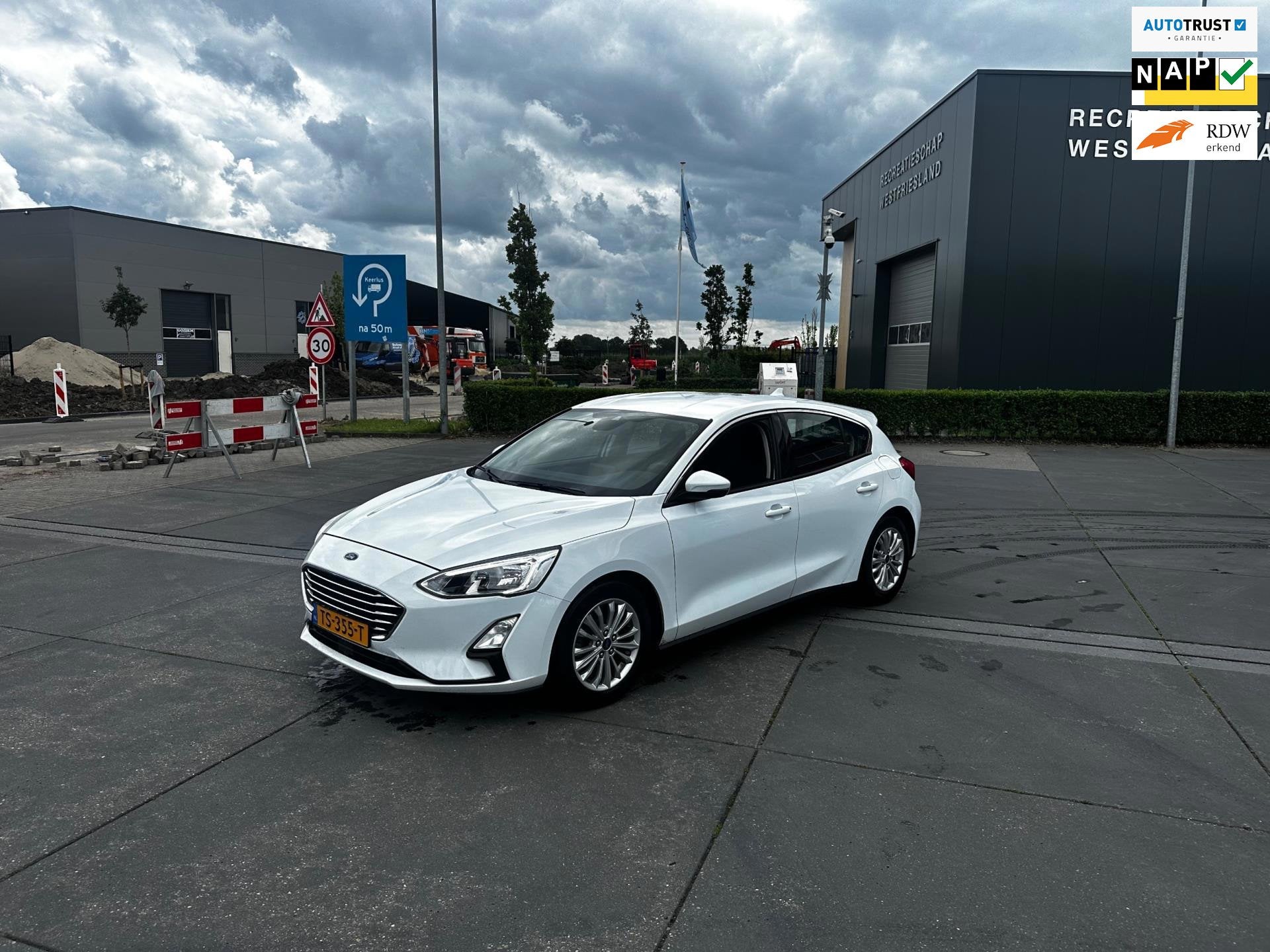 Ford Focus 1.5 EcoBlue Titanium Business Clima.Navi, 1263 kg, Gebruikt, 4 cilinders, Wit