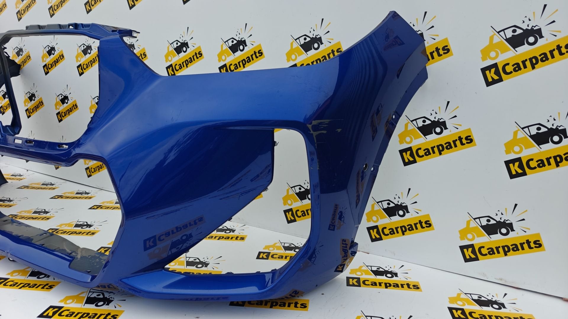 Voorbumper BMW X1 U11 Sport Bumper Origineel 51119881907, Auto-onderdelen, Petuelring 130
80788  Munich, DE, Gebruikt, Voor, Info@bmw.de