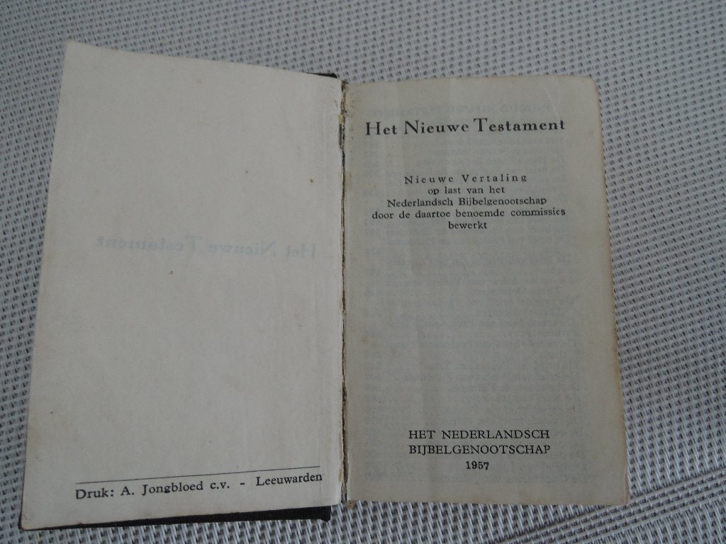 Het Nieuwe Testament uit 1957, Ophalen of Verzenden, Gelezen, Christendom | Katholiek