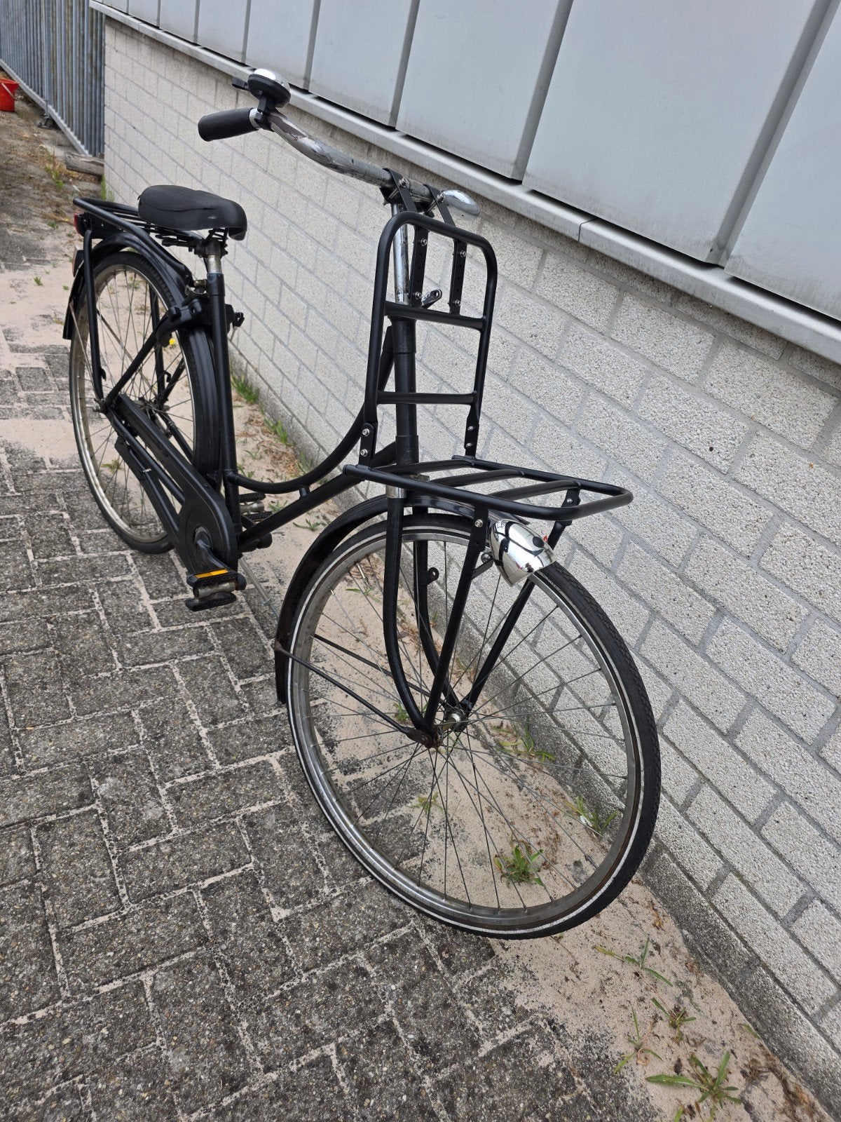 28 Inch Zwarte transportfiets met voordrager en bagagedrager, Fietsen en Brommers, Fietsen | Dames | Damesfietsen, Overige merken