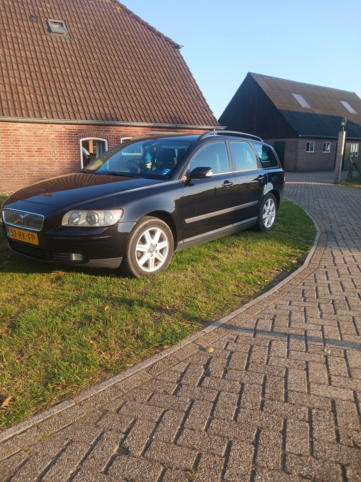 Volvo V50 1.8 2005 Zwart, Auto's, Volvo, Voorwielaandrijving, 125 pk, 4 cilinders, Automatische klimaatregeling