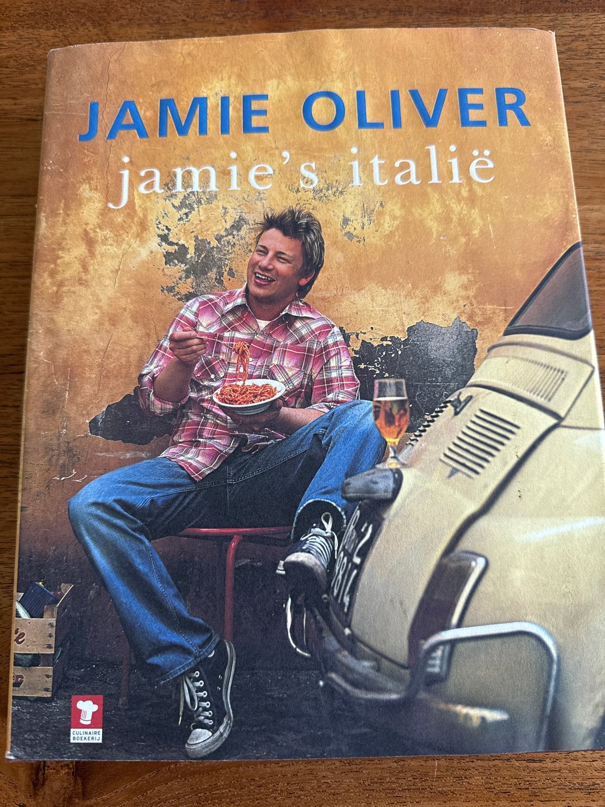 Jamie's Italië - Authentiek Italiaans kookboek, Ophalen of Verzenden, Zo goed als nieuw, Italië, Voorgerechten en Soepen