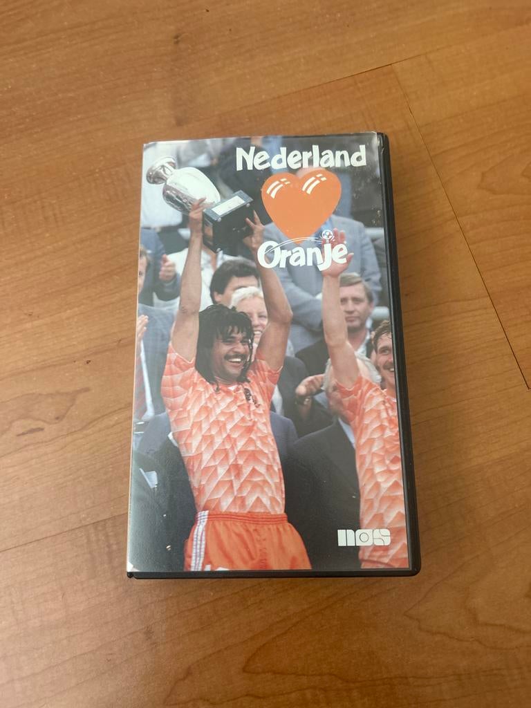 Nederland Oranje VHS - EK 1988 Voetbal Historie, Cd's en Dvd's, Ophalen of Verzenden, Zo goed als nieuw