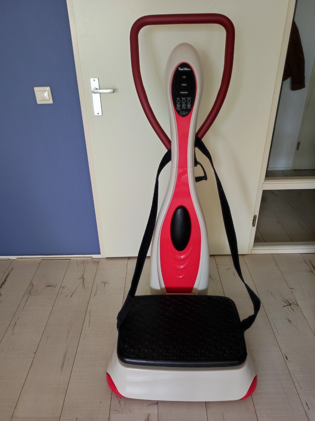 Tonic Vibe Trilplaat - Model VC730, Ophalen, Gebruikt, Trilplaat, Benen