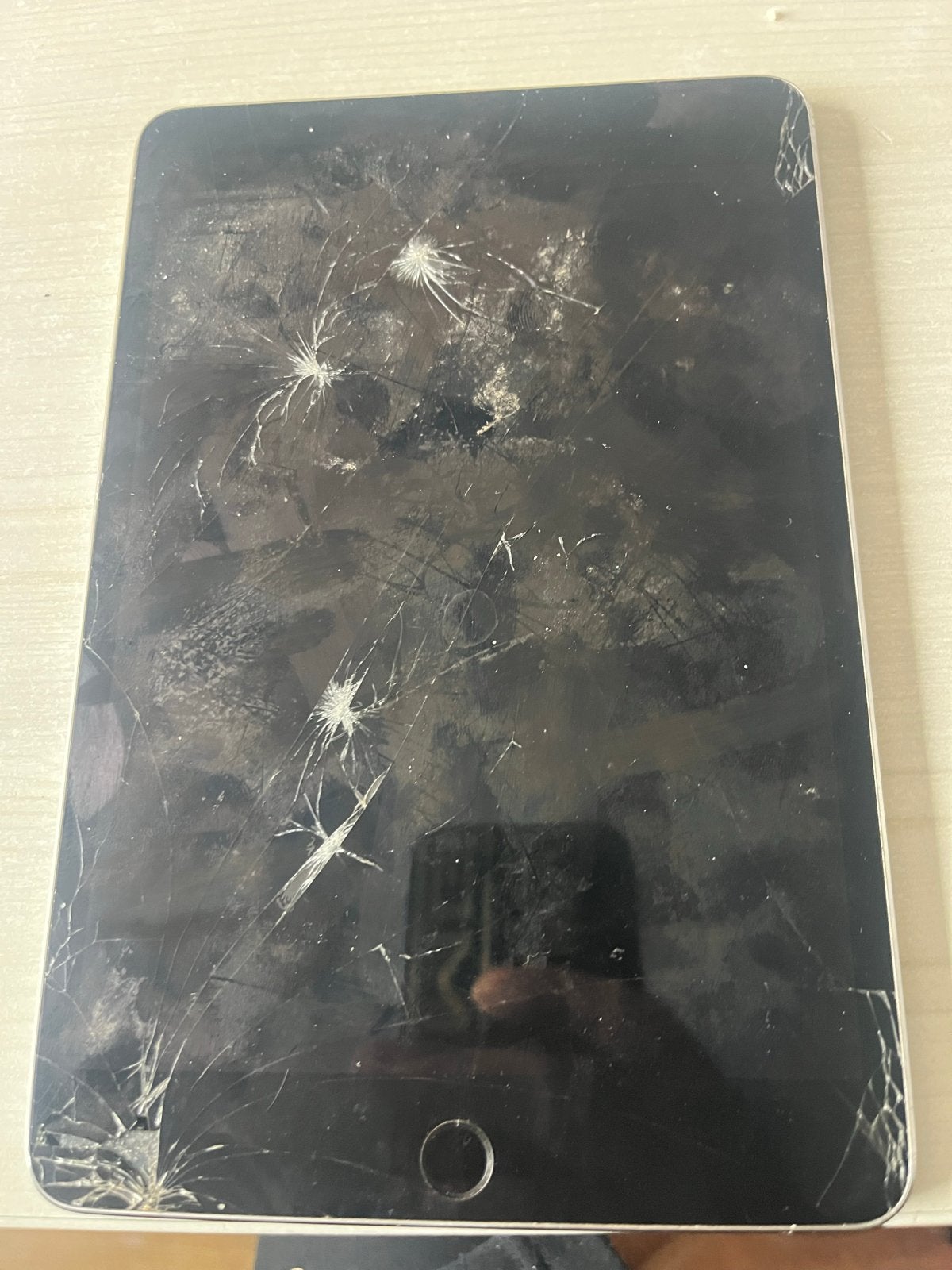 iPad mini 4 128GB - Scherm defect, werkt wel, Ophalen, Gebruikt