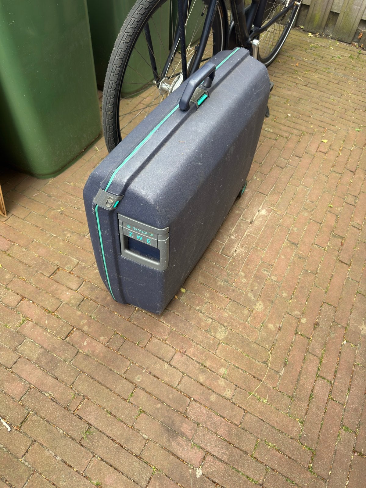 Samsonite koffer met wieltjes - Donkerblauw, Sieraden, Tassen en Uiterlijk, Koffers, Ophalen, Gebruikt, Hard kunststof, Slot