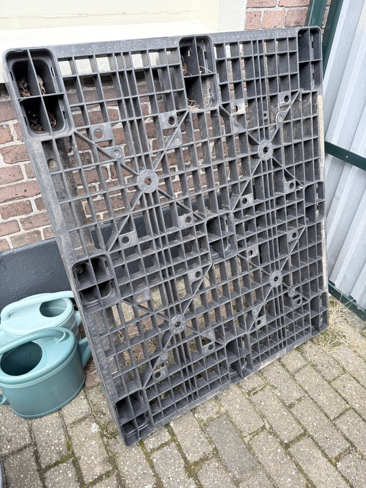 Kunststof pallet, Ophalen, Zo goed als nieuw
