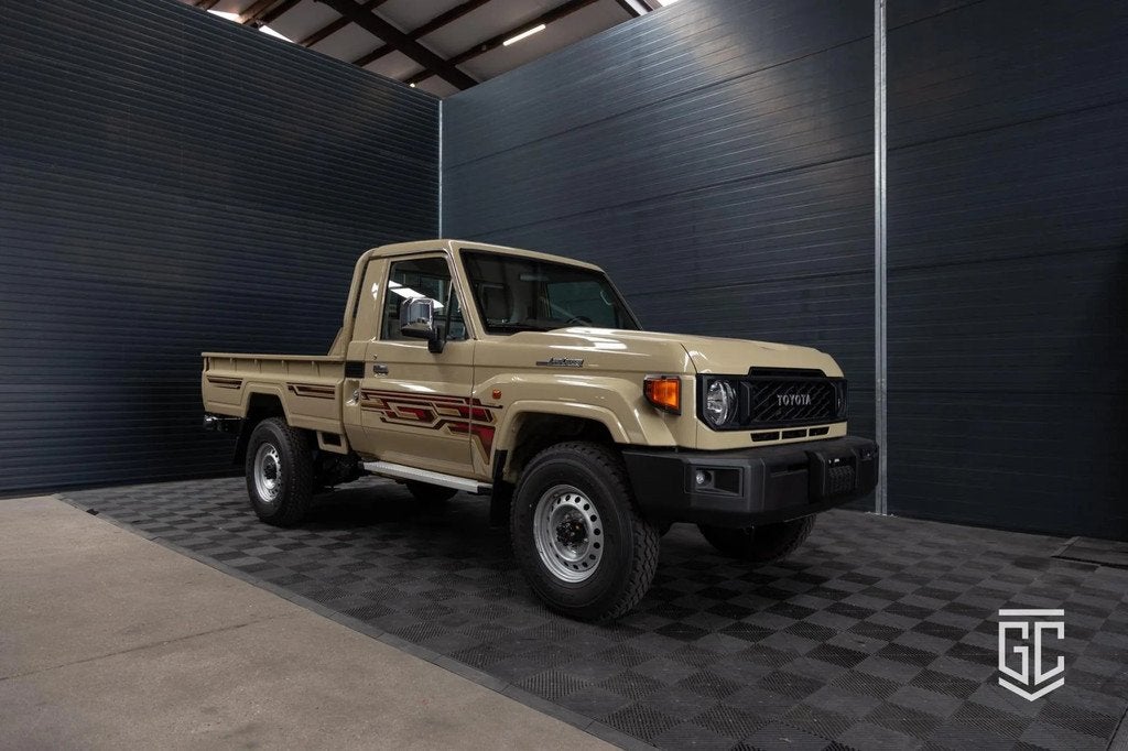 Toyota Land Cruiser GRJ79 Single Cab LX-G A/T, Auto's, Toyota, Bedrijf, Te koop, Landcruiser, Benzine, SUV of Terreinwagen, Automaat