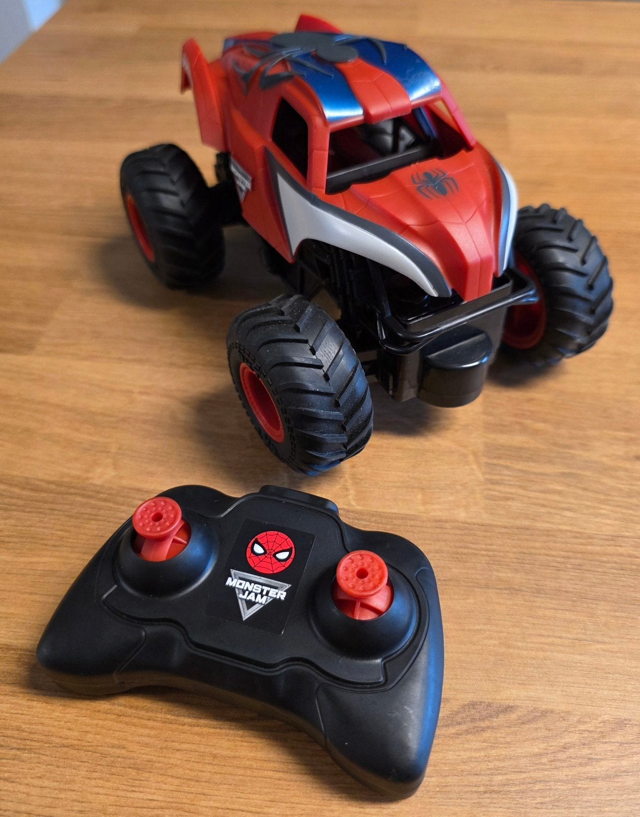 Spiderman Monster Jam RC Auto - Goede Staat, Elektro, Gebruikt, Auto offroad, Ophalen of Verzenden