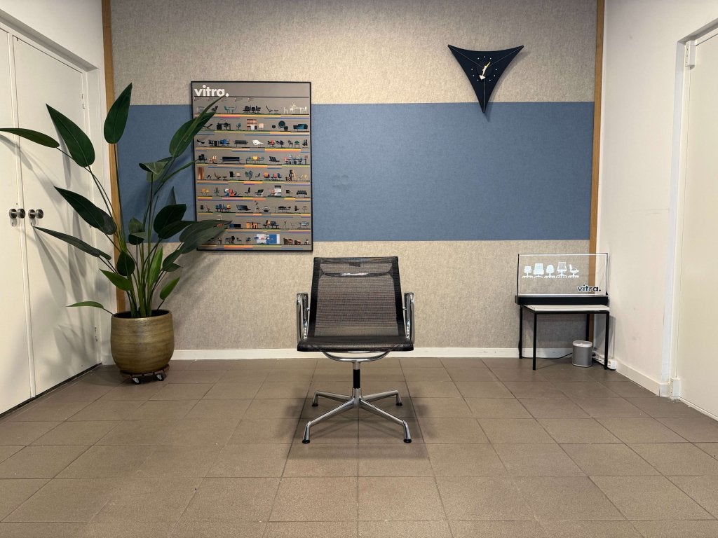Vitra | Eames | EA108 | Zwart Netweave & Chrome | 1x, Vitra, Vitra Artifort Cassina Fritz Hansen Eames Gispen Pastoe Hay, Drie