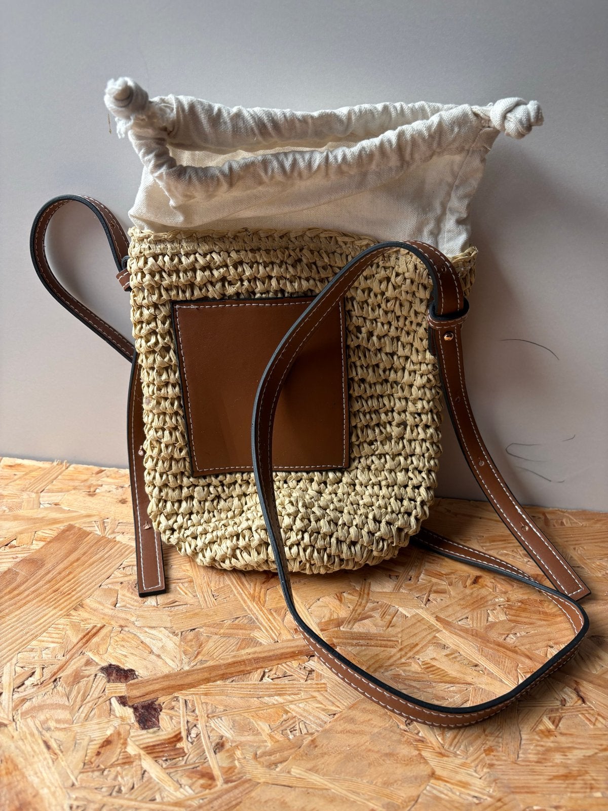 Leuk rieten tasje met leren details, Ophalen of Verzenden, Zo goed als nieuw, Beige, Schoudertasje