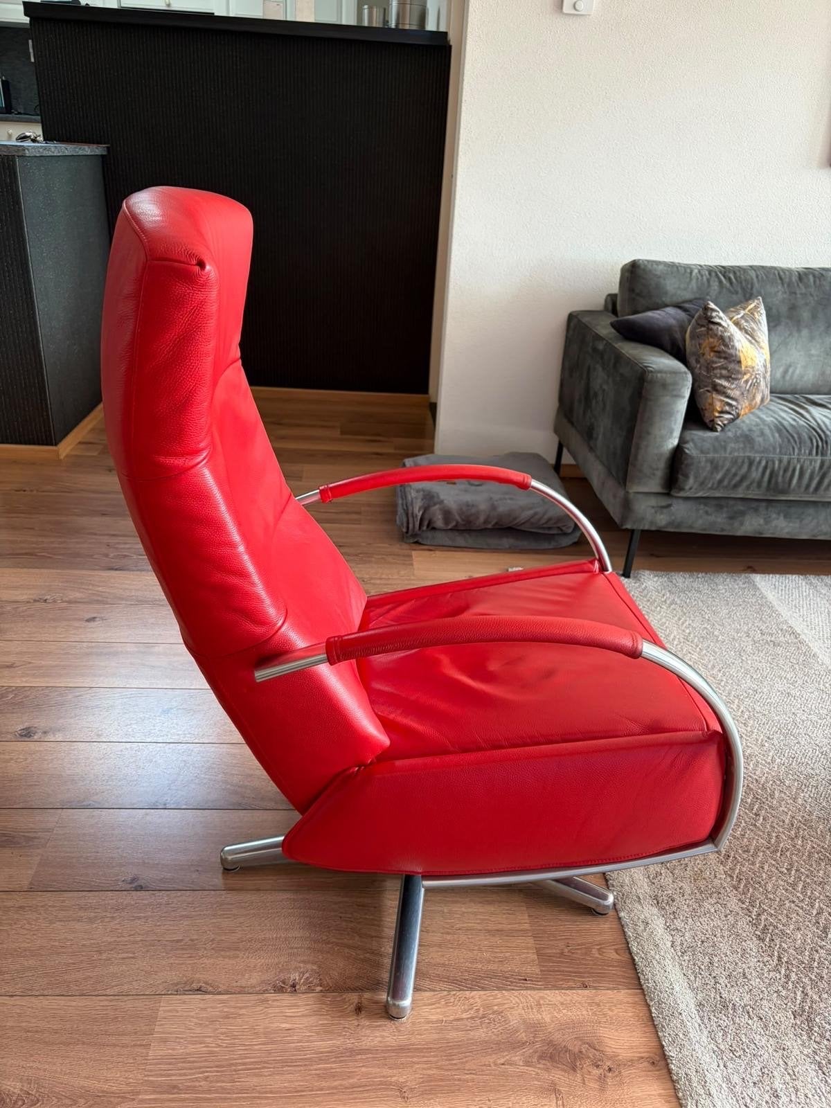 Luxe rode leren relaxfauteuil met chromen frame, Ophalen, Gebruikt, Leer, Eén