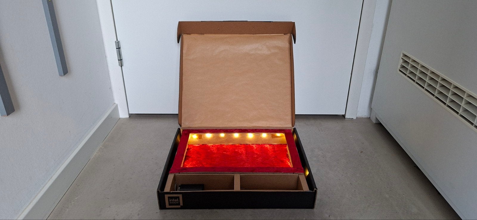 sinterklaas surprise verrassingskoffer met licht, Ophalen of Verzenden, Nieuw