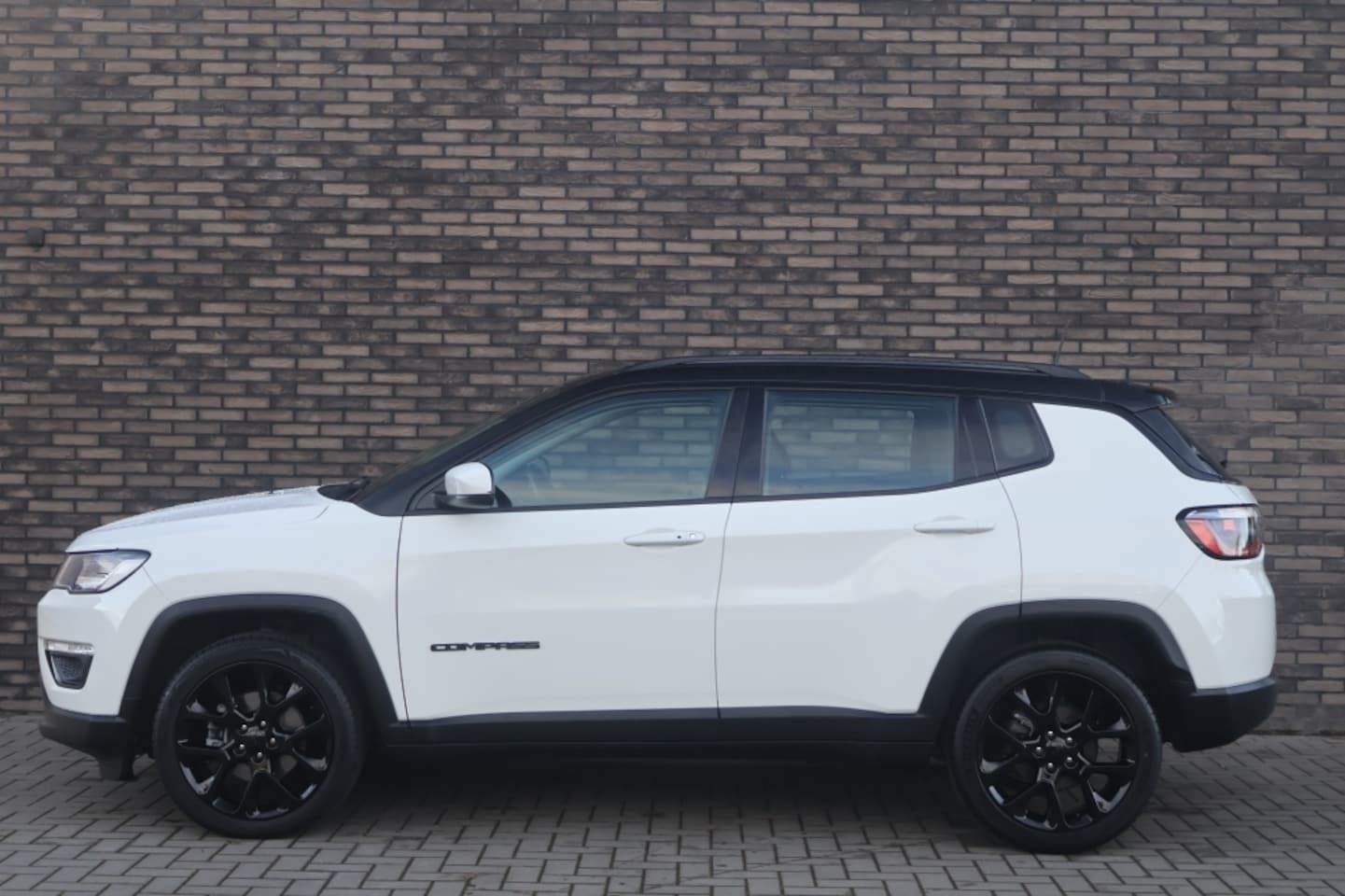 Jeep Compass 1.3T Night Eagle Limited Edition, Auto's, Jeep, Voorwielaandrijving, Euro 6, 4 cilinders, Wit