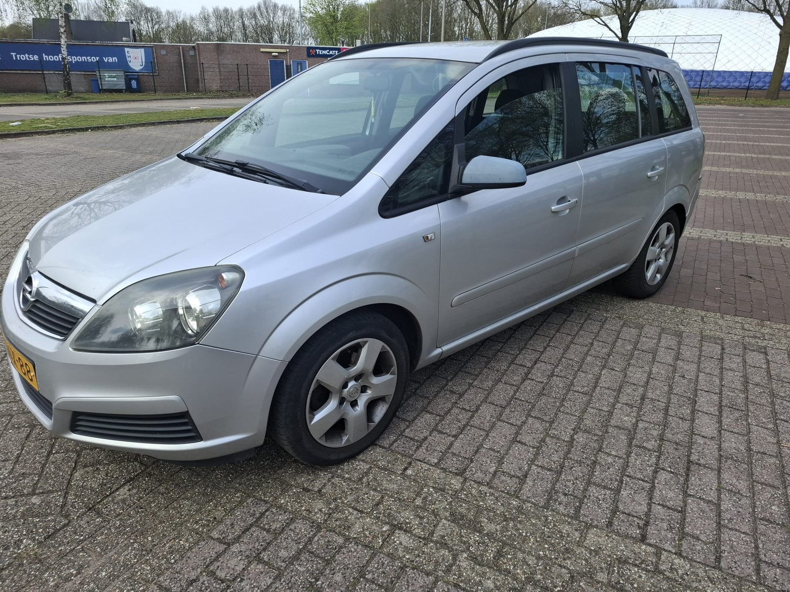 7 PERS 210DKM NAP APK 2027 OPEL ZAFIRA 1.6 BENZINE CRUISE, Voorwielaandrijving, Stof, Zwart, 4 cilinders