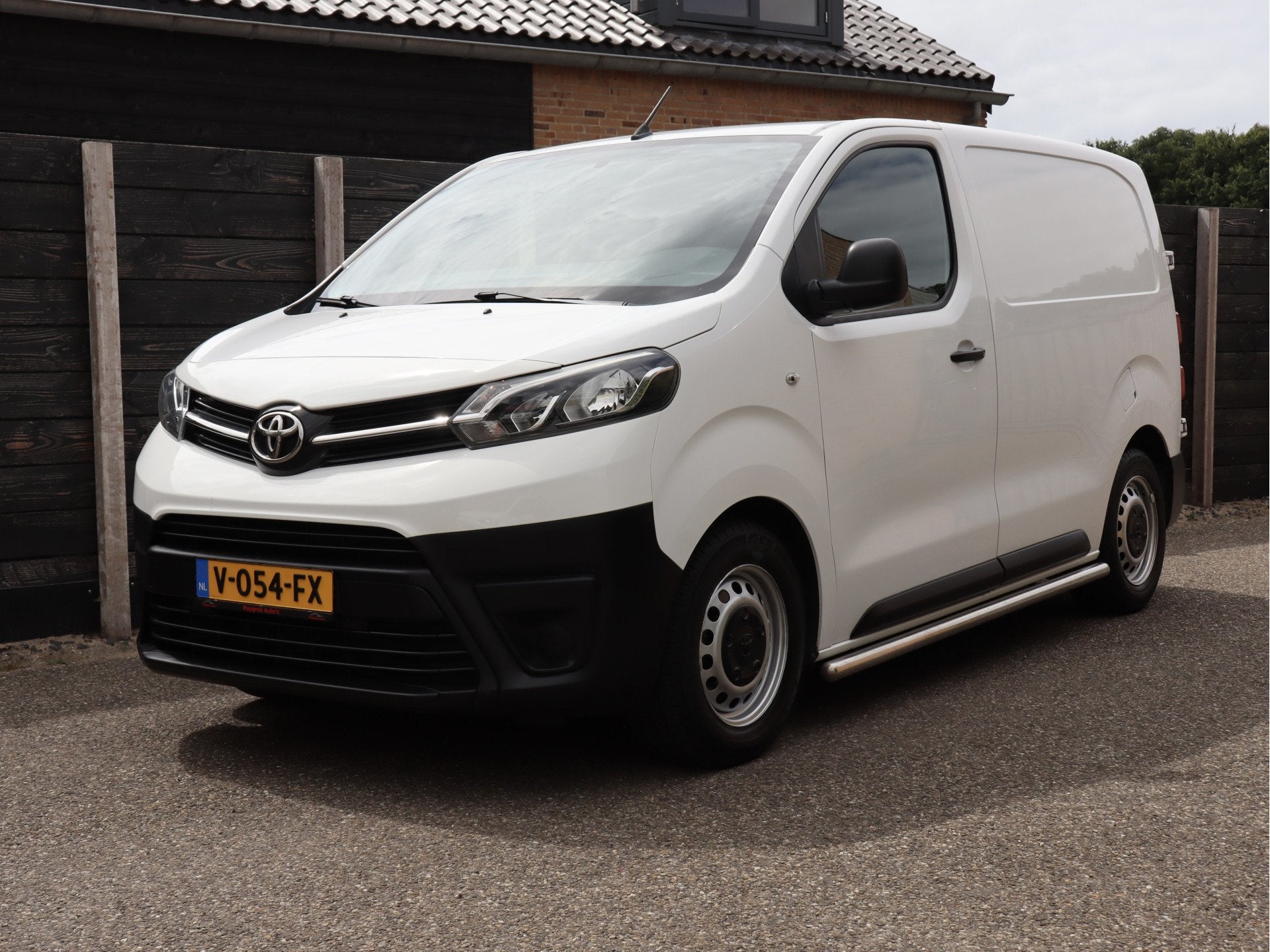 Toyota ProAce Compact 1.6 D-4D Cool Comfort nw. distributie, Auto's, Bestelauto's, Voorwielaandrijving, Stof, Gebruikt, 4 cilinders
