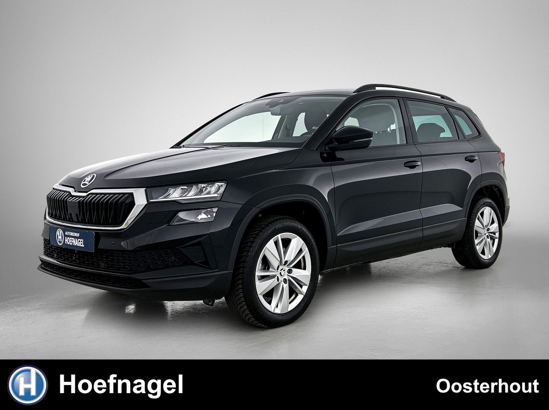 Skoda KAROQ 1.5 TSI ACT Business Edition Plus | Automaat | A, Auto's, Skoda, Stof, 4 cilinders, Zwart, Karoq