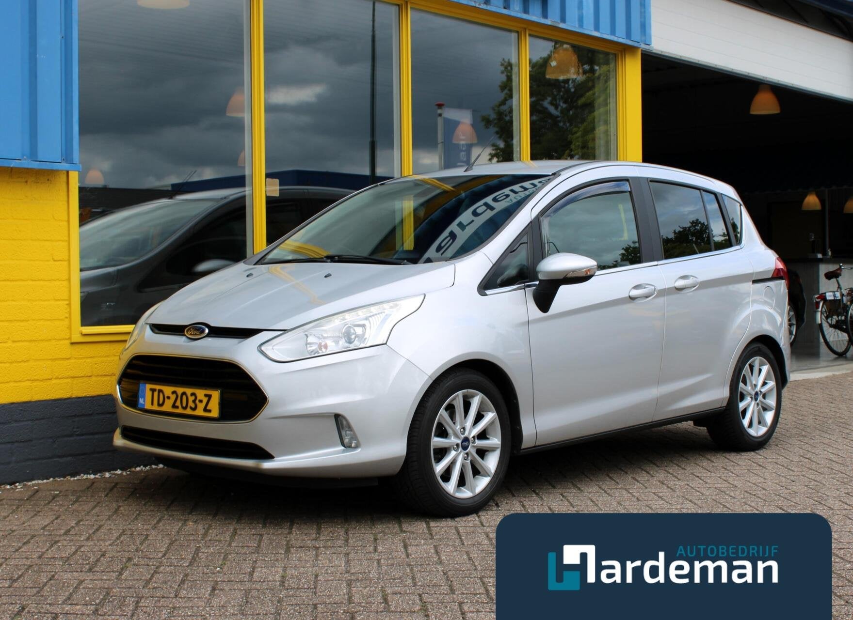 Ford B-Max 1.0 EcoBoost Titanium Navi Clima Trekhaak, Voorwielaandrijving, Gebruikt, Met garantie (alle), Bedrijf