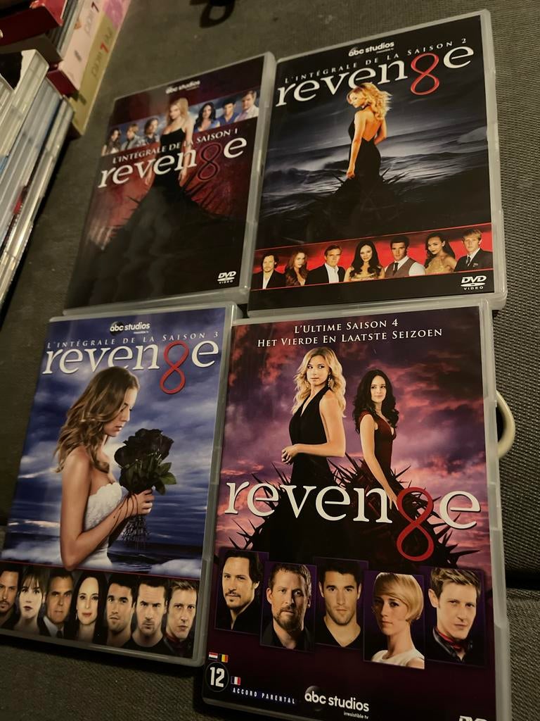 Revenge DVD Boxset Seizoen 1-4 (Compleet), Vanaf 12 jaar, Ophalen of Verzenden, Zo goed als nieuw, Actiethriller