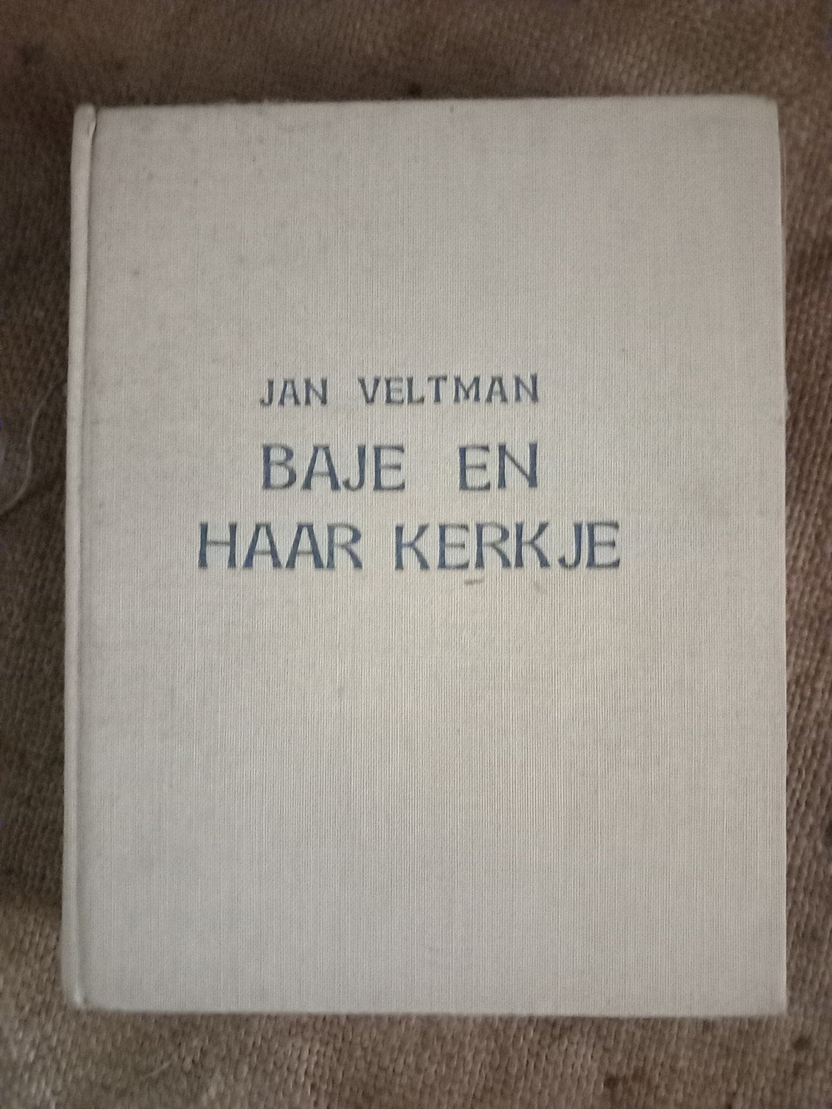 Boek: Baje en haar kerkje - Jan Veltman, Ophalen of Verzenden, Gelezen, Jan Veltman, Fictie algemeen