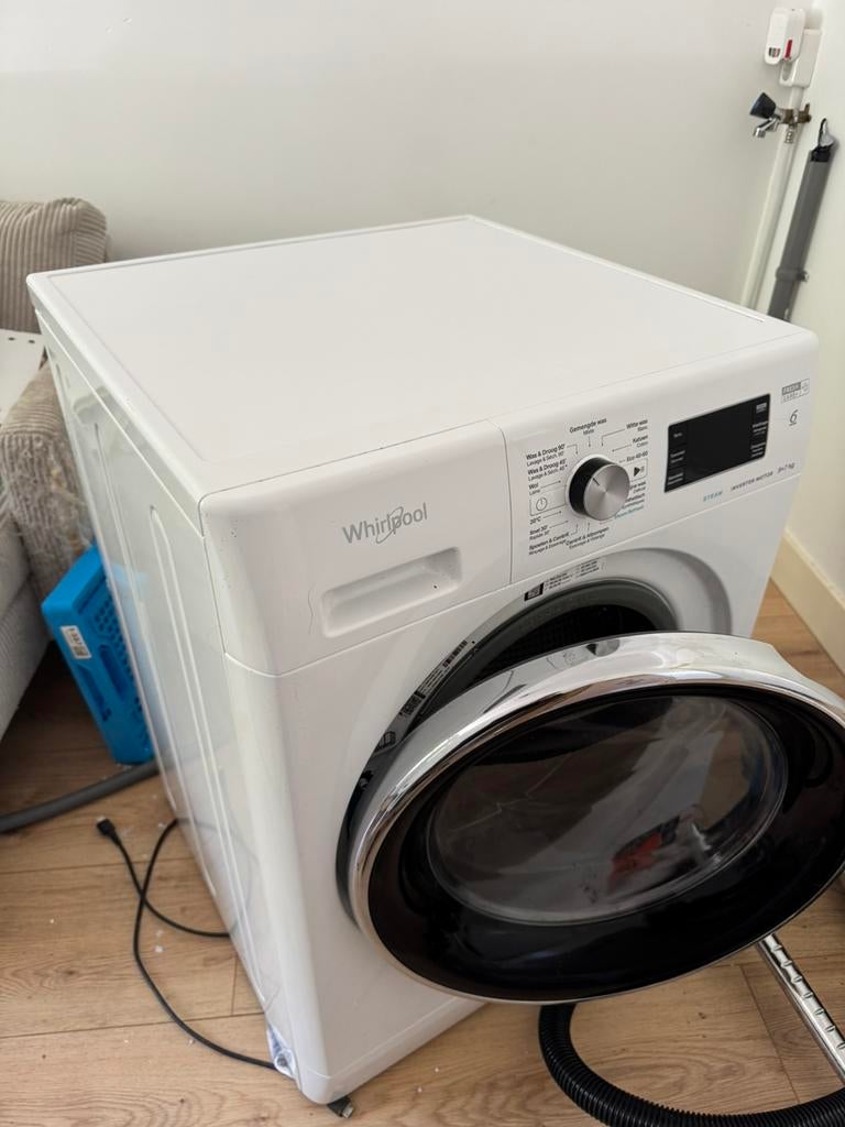 Wasmachine En Droger Combi!, Ophalen, Zo goed als nieuw, 1200 tot 1600 toeren